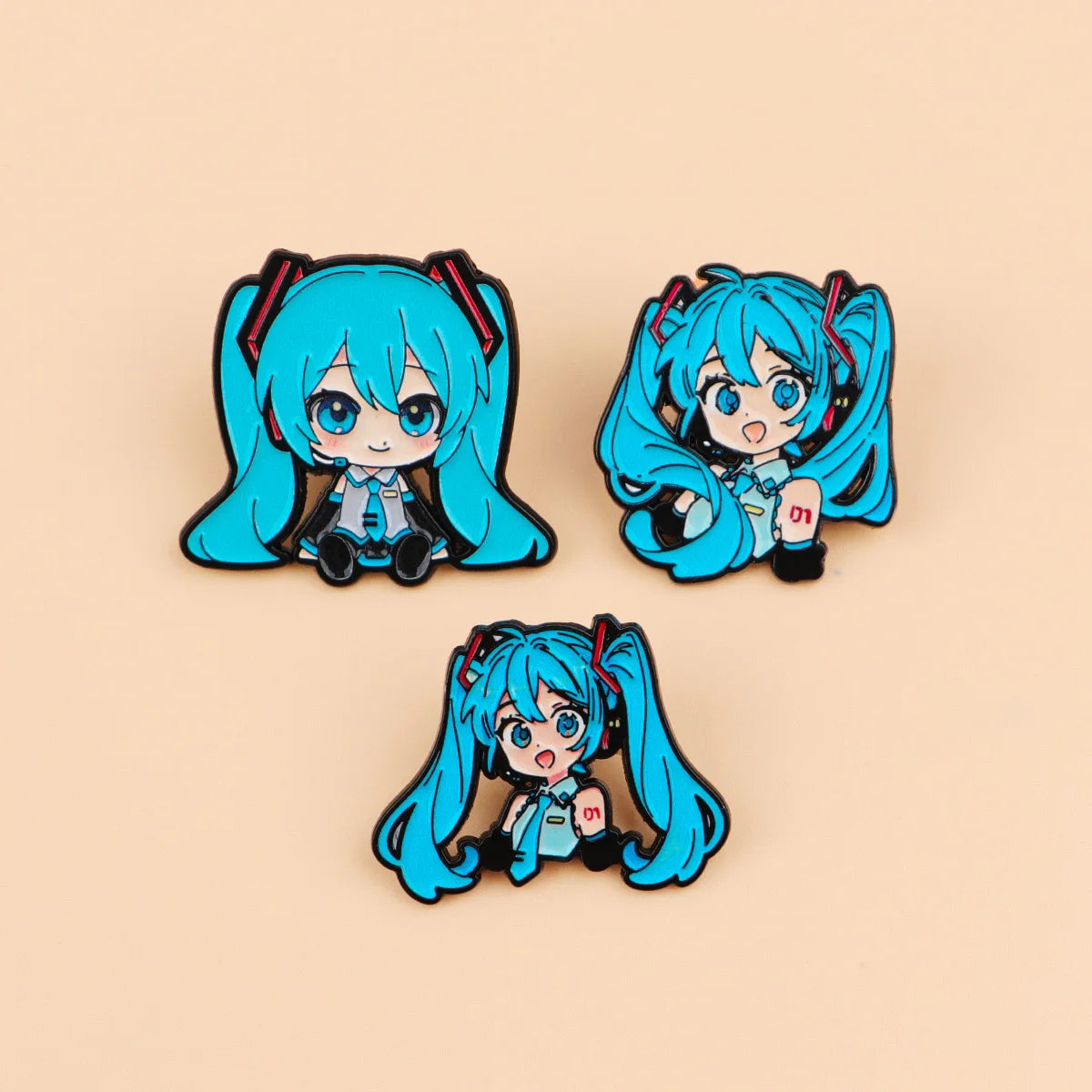 20/50/100/200pcs Random Mix Wholesale Anime Enamel Pins Set Brooches Badges Collection Gifts Cosplay Accessories